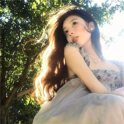 爬上山